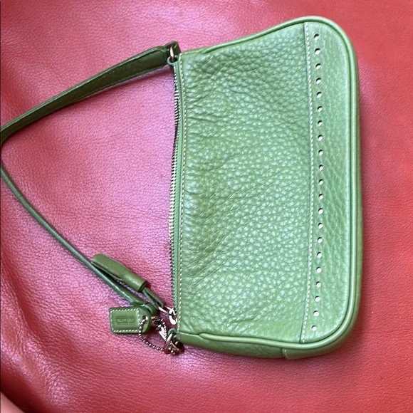 Coach Green Leather Shoulder Bag Y2K - Picture 4 of 5